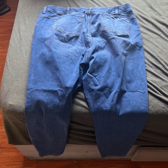 Jeans - Picture 2 of 3